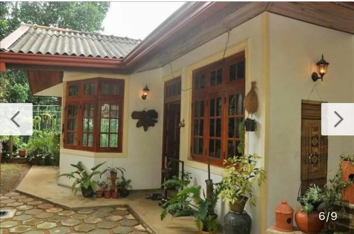 Rum i privatbostad Over The Hill Home Stay Kandy